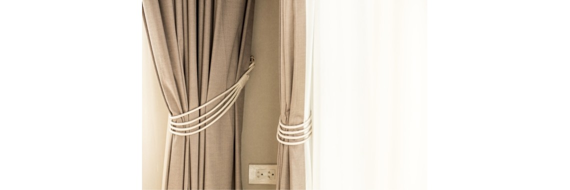 Yaz və yay aylarında pərdə seçimi: İsti havalara uyğun modellər